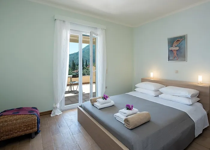 Aziza * Kastellanoi (Agios Georgios (Corfu))