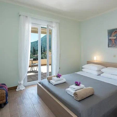 Aziza * Kastellanoi (Agios Georgios (Corfu))