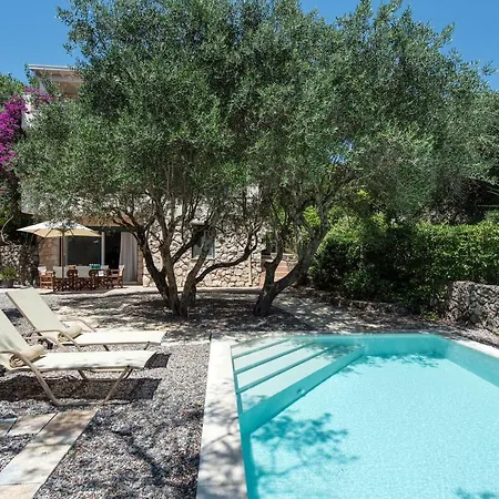 Aziza * Kastellanoi (Agios Georgios (Corfu))